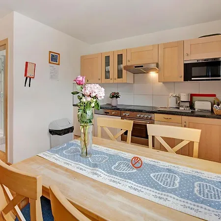 Haus Lowe 1 Stock Nr 2 *