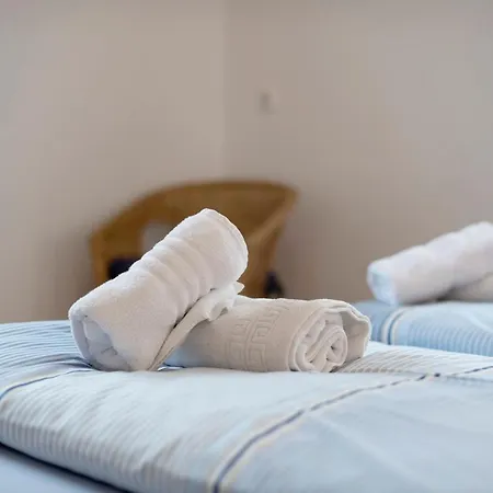 Haus Lowe 1 Stock Nr 2 *