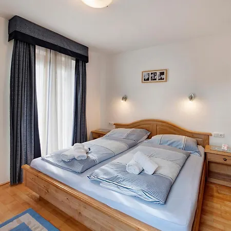 Haus Lowe 1 Stock Nr 2 Apartamento *