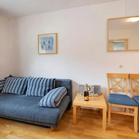 Haus Lowe 1 Stock Nr 2 Apartamento