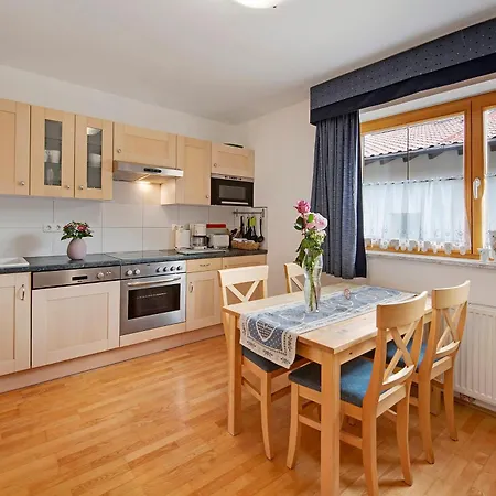 Haus Lowe 1 Stock Nr 2